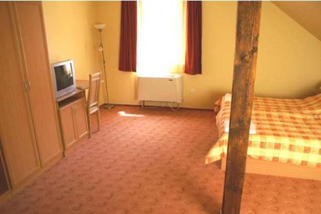 Turul Etterem Es Panzio Otel Kaposvár Dış mekan fotoğraf